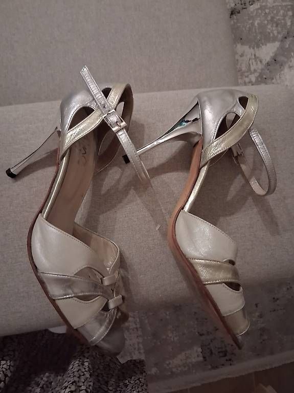 Damenschuhe: Chaussures tango très bon état  – Gebraucht aus Corcelles-le-Jorat von Fashion_Unfold 1