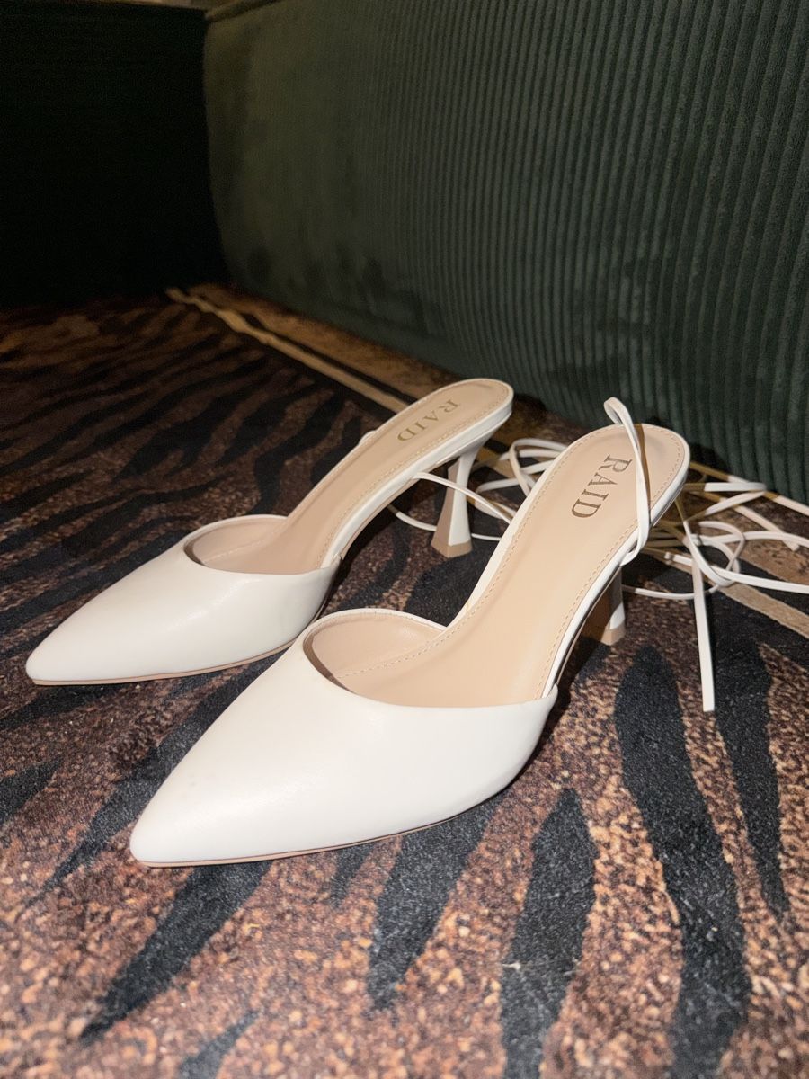Scarpe da donna: Sandales à talons lacées – Usato da La Tour-de-Peilz venduto da mar_vgz2