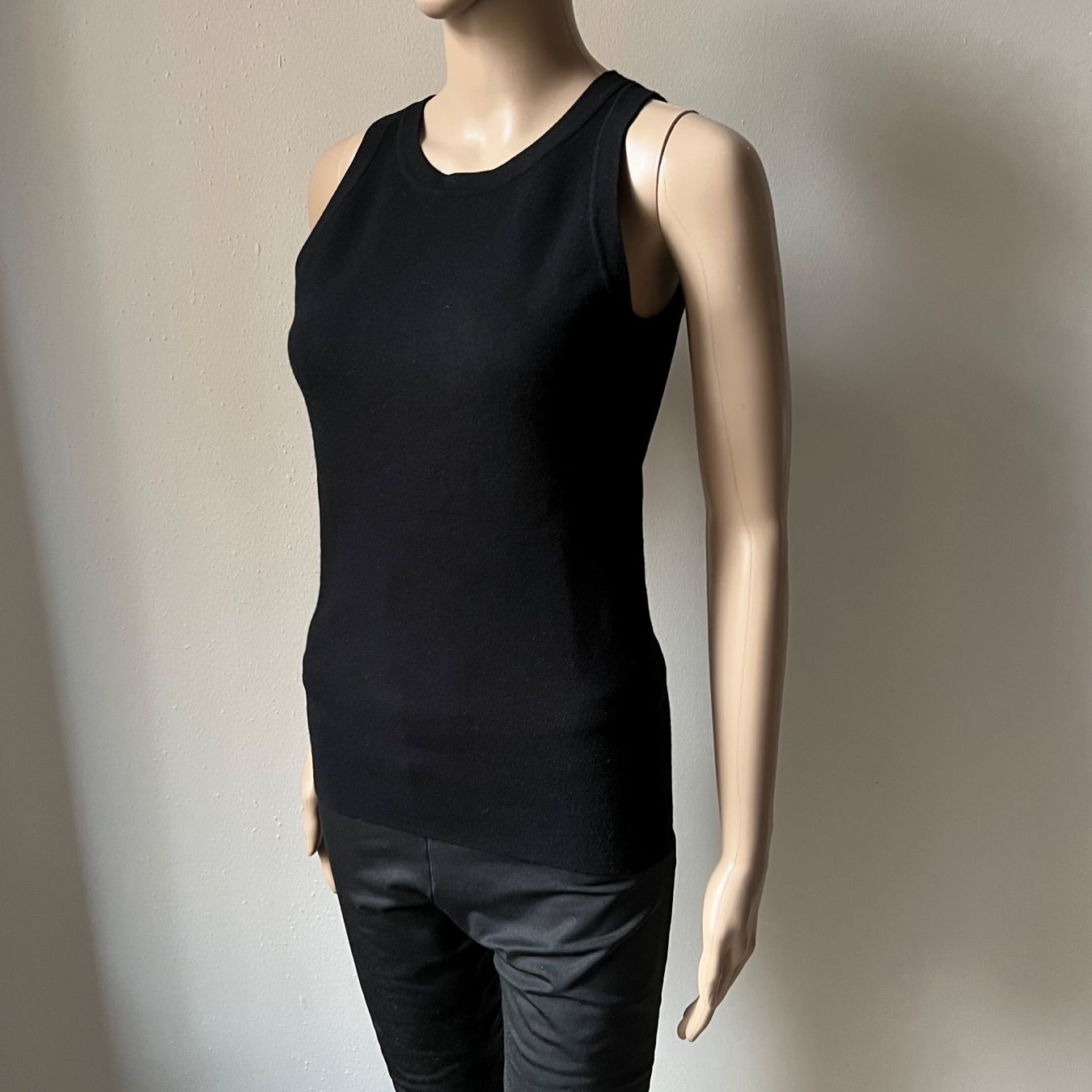 Hallhuber Top: HALLHUBER Top 🖤 – Usato da Zürich venduto da ClosetQueen 2