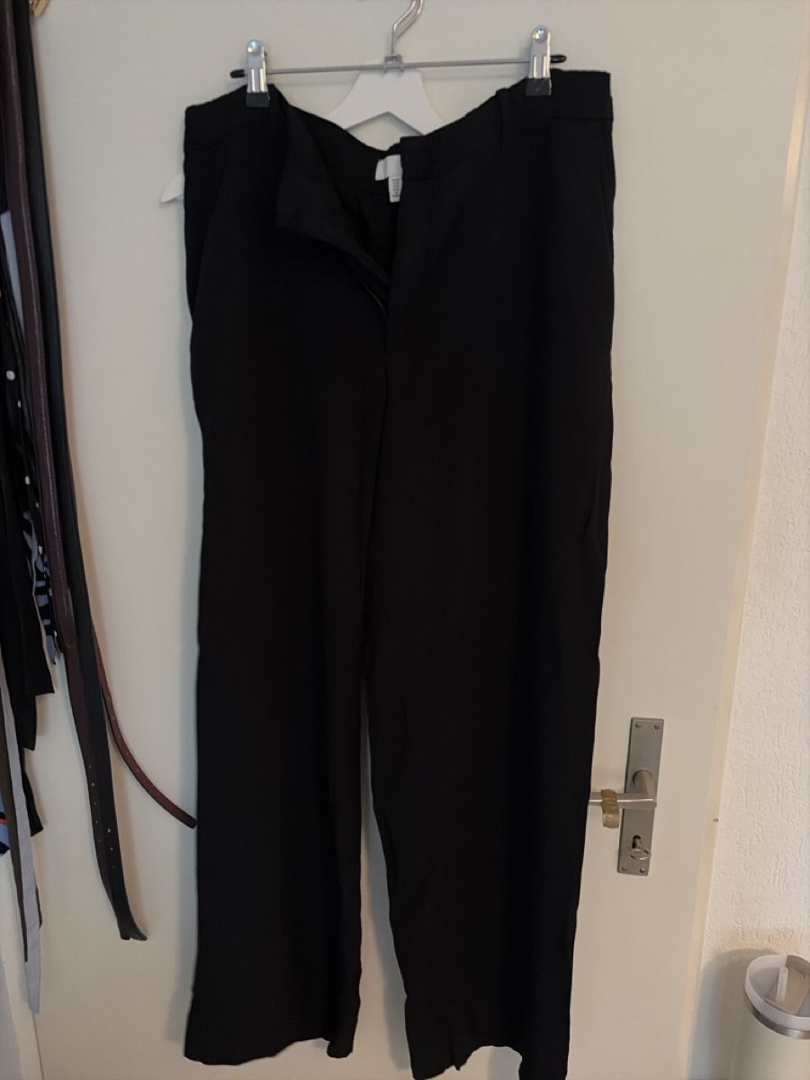 H&M Pantaloni: Hose H&M – Usato da Olten venduto da edona_muslija