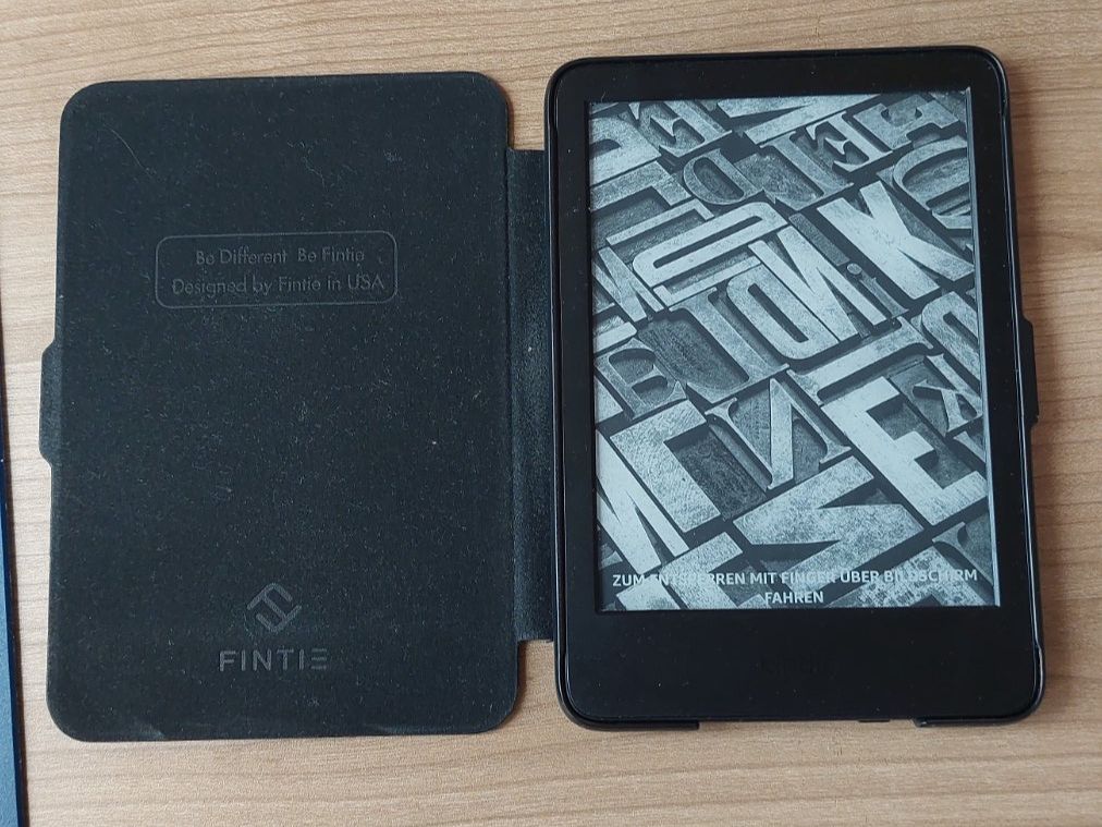 Amazon Tablettes PC: Kindle E-Reader 11. Generation – D'occasion à Trogen par Pollux8