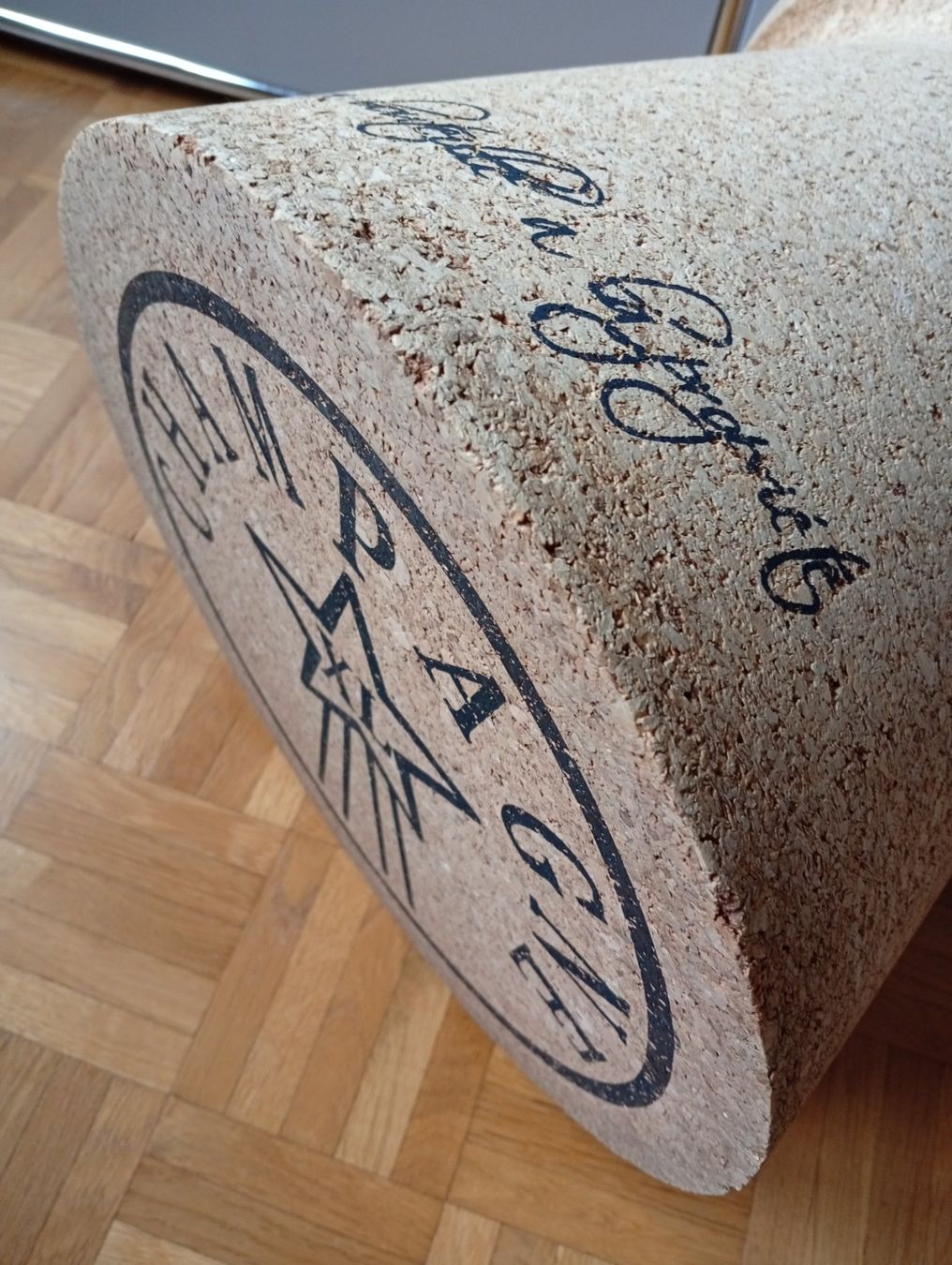 Sgabelli: Tabouret en liège bouchon géant de Champagne – Usato da Villars-sur-Glâne venduto da dadj01 6