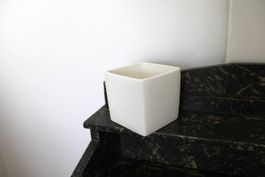 Blumentopf, H. 10 cm, B. 10.5 x 10.5 cm