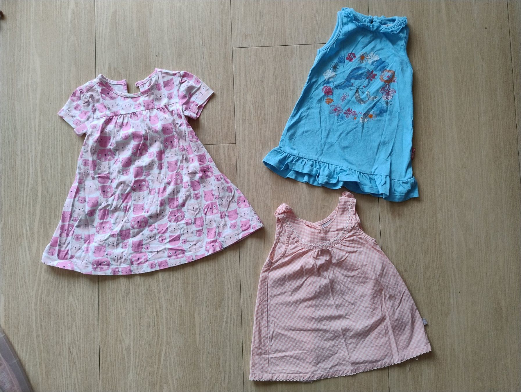Lotti & Set di vestiti: Mädchenröckli Gr. 74/80 – Usato da Bätterkinden venduto da livingdreams