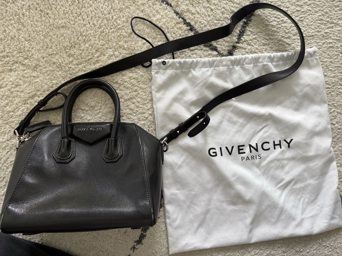Givenchy Borse da donna: Tote Bag Antigona Mini aus Leder – Usato da Zollikon venduto da snowflake10- 7