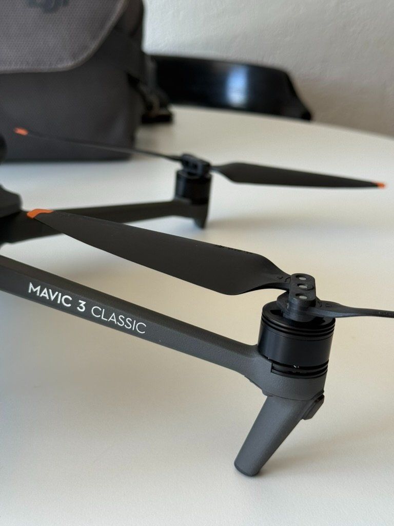 DJI Modellismo RC: DJI Mavic 3 Classic | Drohne | mit Fly More Package – Usato da Zürich venduto da 0pi_svh7 2