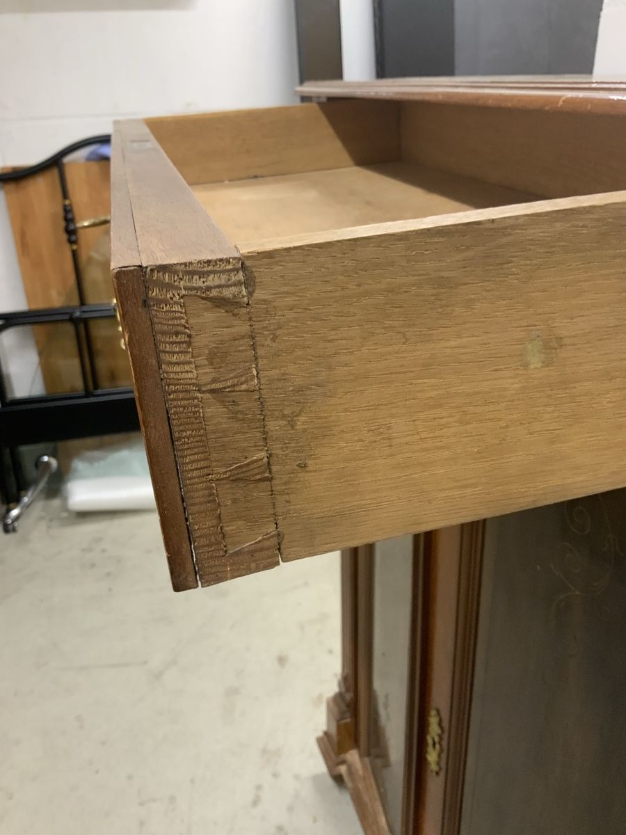 Schränke: Vertical – Gebraucht aus Neftenbach von roberts64 1