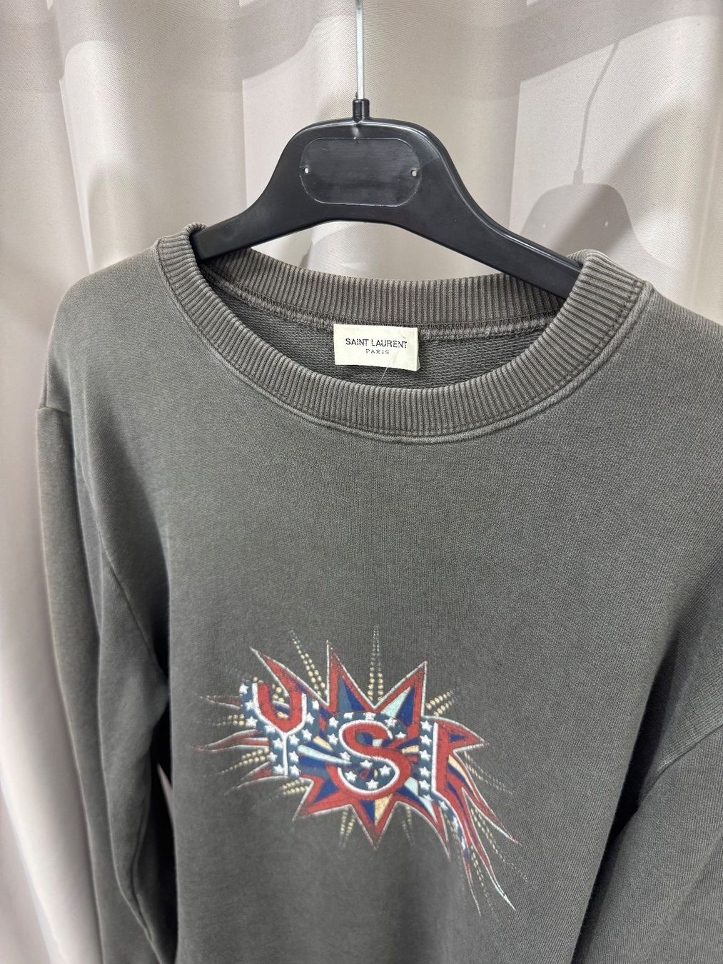 Saint Laurent Maglioni & Felpe: Oversized Yves Saint Laurent Sweater – Usato da Luzern venduto da CAZS_Luzern 1