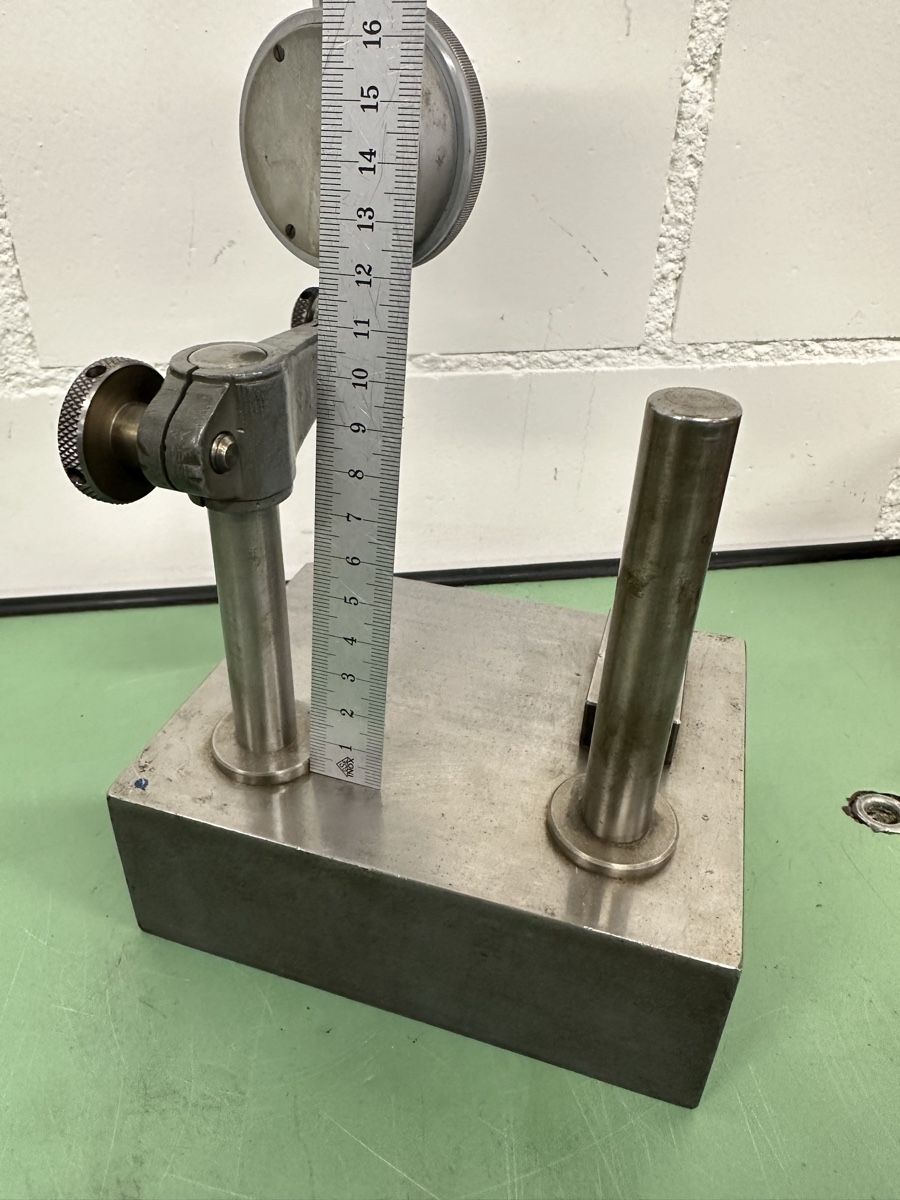 Misurare: Messuhr mit Stativ, Dial gauge 0.01 mm – Usato da Aarberg venduto da SNMachines 4