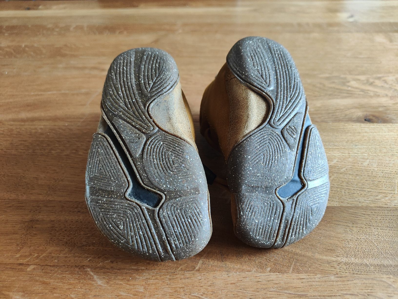 Wildling Chaussures garçon: Kinderschuhe/ Wildlinge Grösse 23 – D'occasion à Vordemwald par Tina024 3