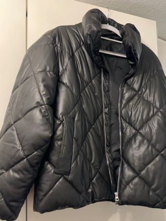 Steppjacke Kunstleder schwarz Grösse M neuwertig
