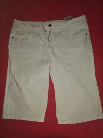 Sommerliche Damen Shorts in Weiss, Grösse 40