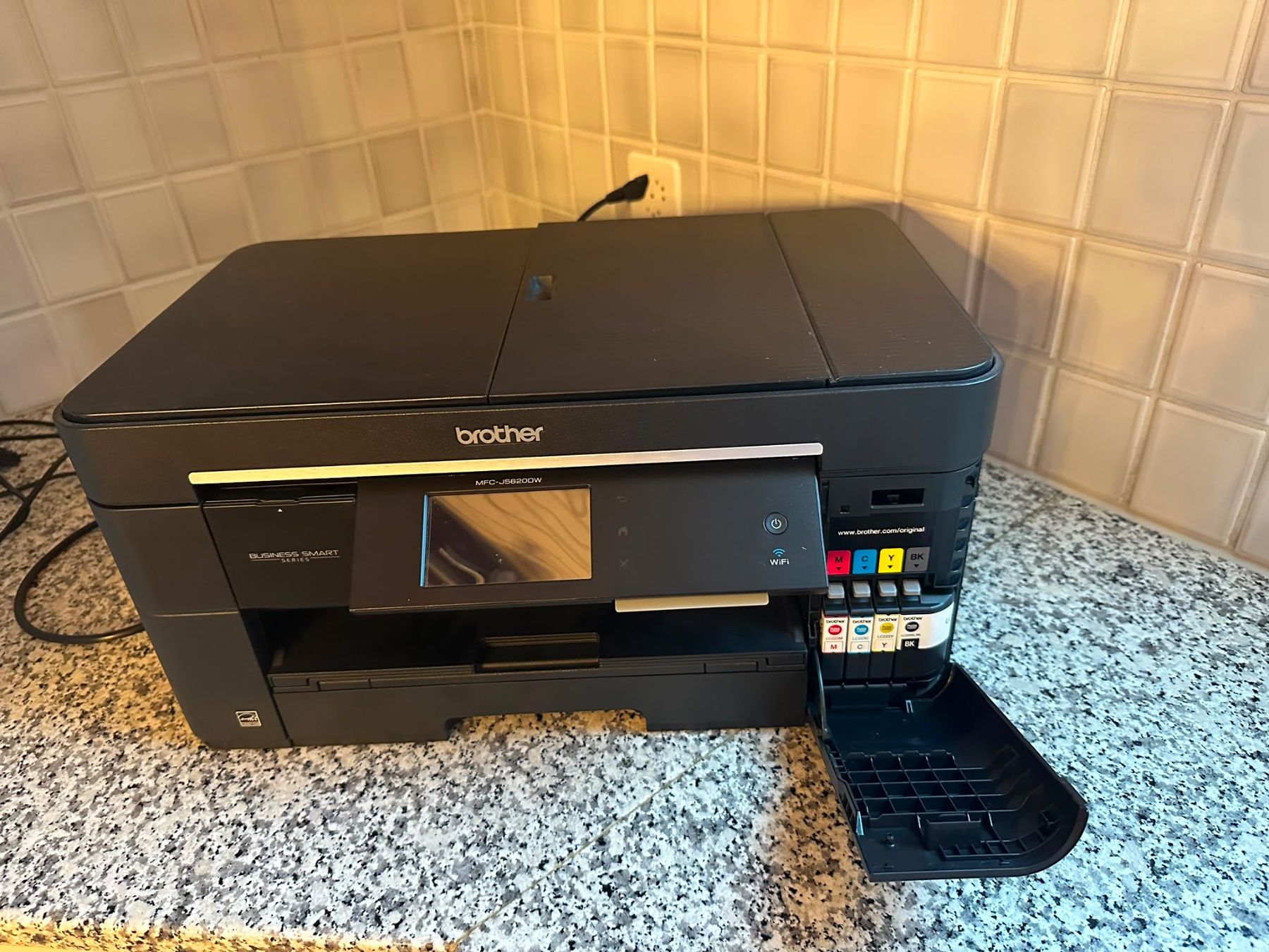 Brother Stampanti: Brother MFC-J5620DW A3 Multifunktionsdrucker WLAN – Usato da Koppigen venduto da mrs_5gyj