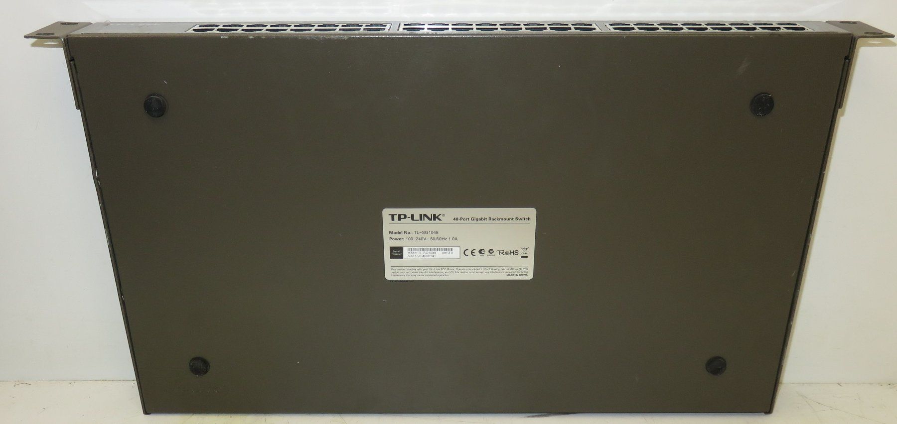 TP-Link Hub & Switch: TP-Link Switch, 48-Port, Gigabit Ethernet – Usato da Männedorf venduto da livesteam 2