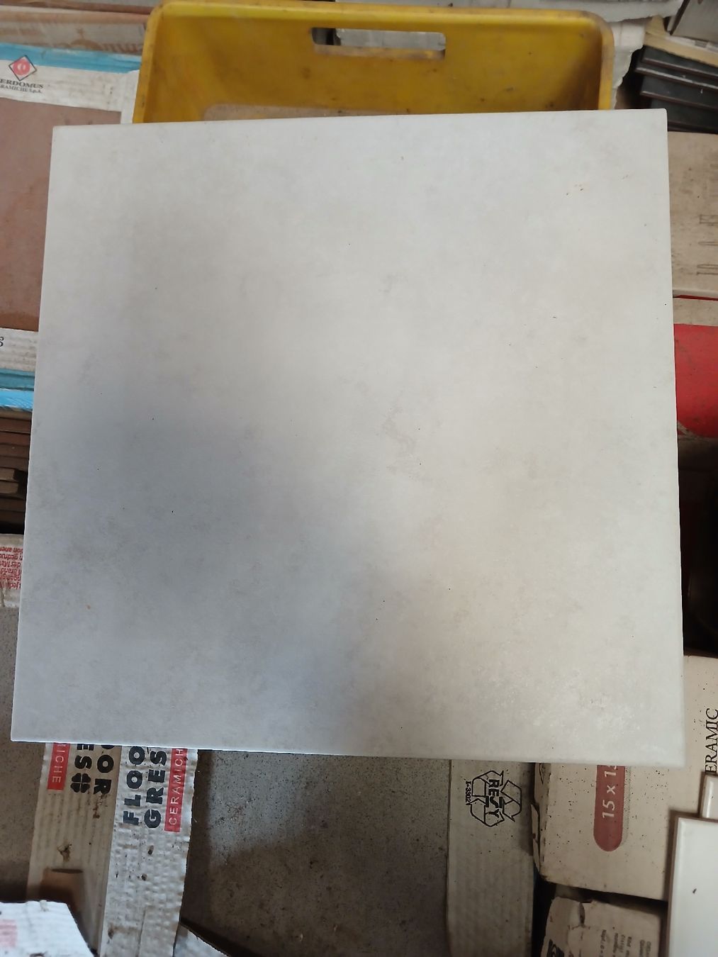 Bodenbeläge: Keramikplatten – Neu (gemäss Beschreibung) aus gipf-oberfrick von bubs88