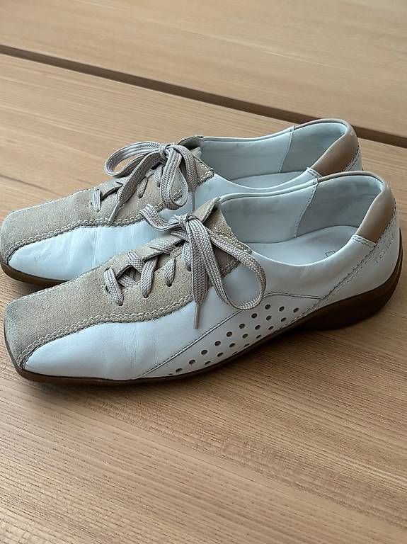 Damenschuhe: Damen Pesaro Schuhe Leder Gr. 38 – Gebraucht aus Bülach von marspi
