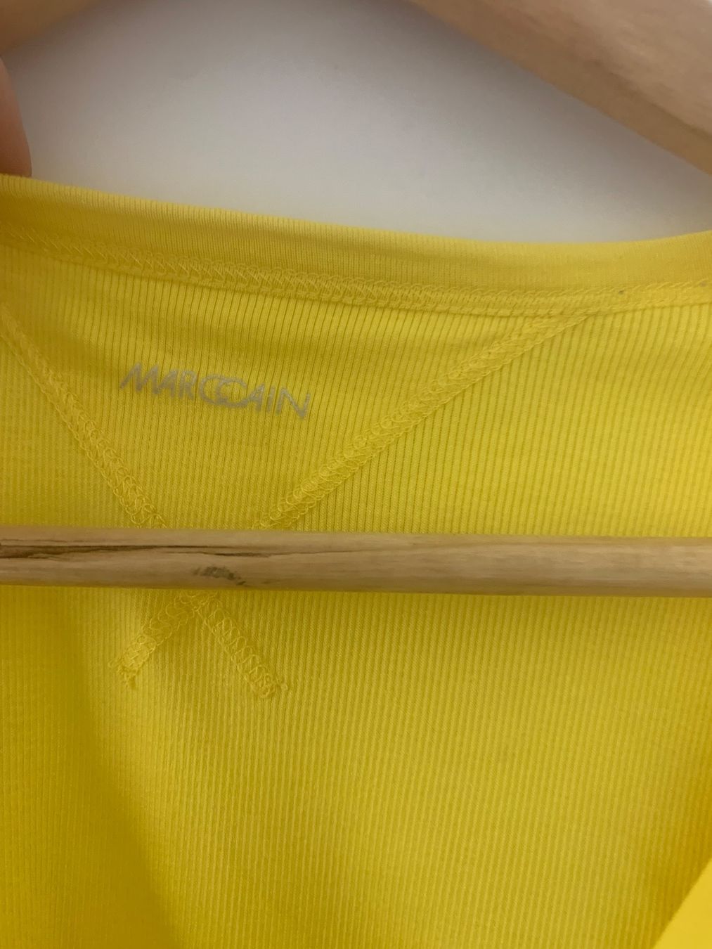 Marc Cain Giacche: Sonnengelber Cardigan von MARCCAIN – Usato da Oftringen venduto da violetta9 1