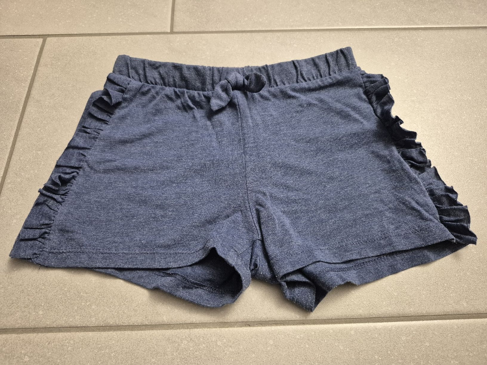 H&M Pantaloni: Shorts für Mädchen, Gr. 104 – Usato da Ellikon an der Thur venduto da nicibaur