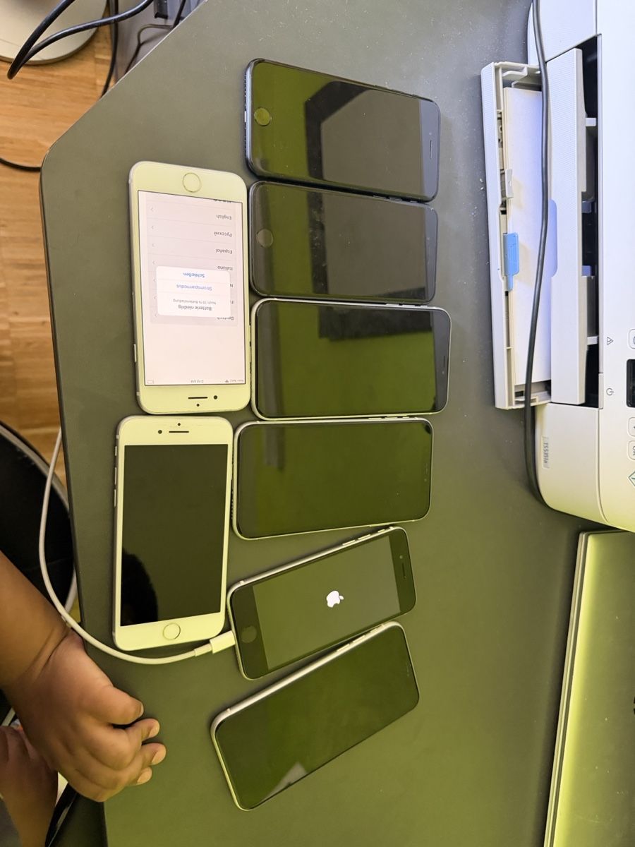 Apple Telefoni cellulari / Smartphones: iPhone Lot - Used Condition – Usato da Zürich venduto da mah_f22t