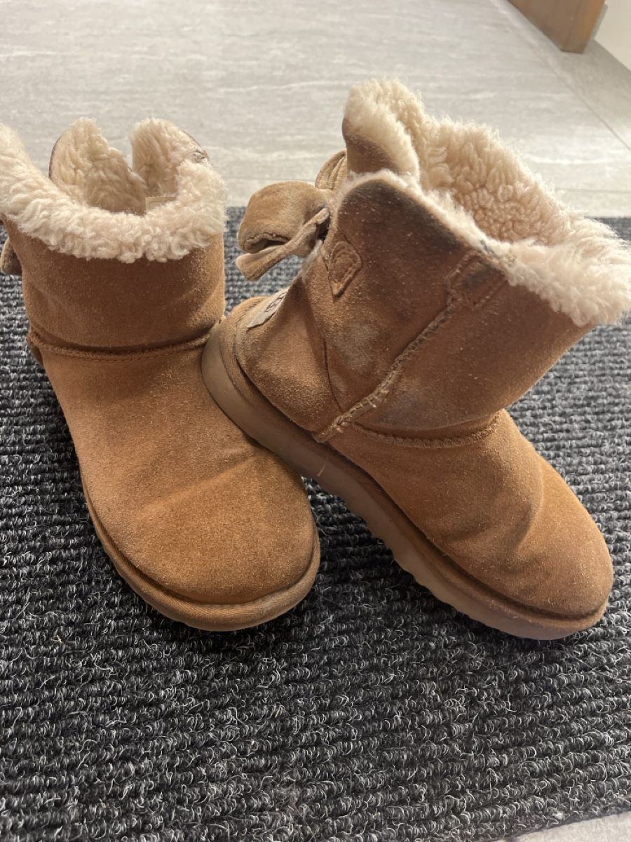 Ugg Scarpe da donna: Originale  UGG Stiefel – Usato da Rüschlikon venduto da ant_5v7g