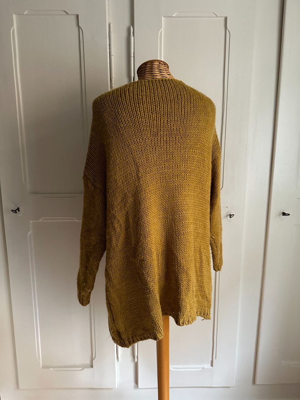 Giacche: Strickjacke curryfarben M – Usato da Zürich venduto da Diazaio 2
