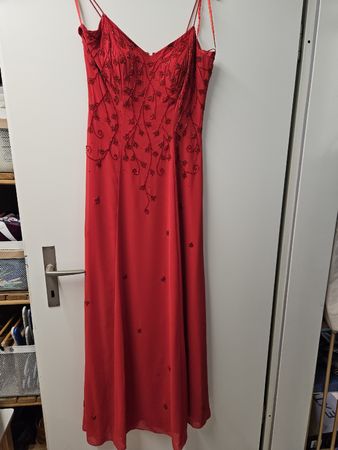 Abendkleid Modissa Rot Perlen Grösse S