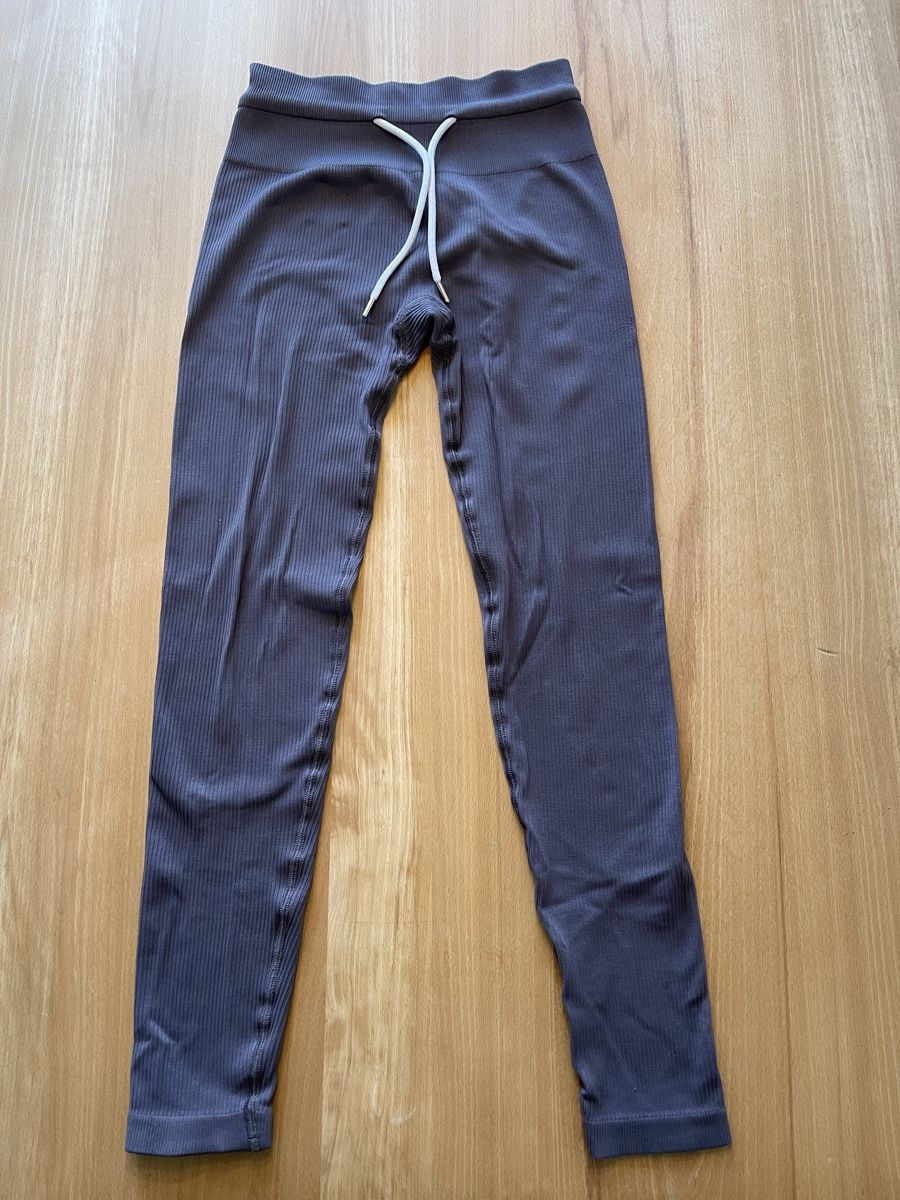Teveo Leggings: Teveo Ripped Leggins – Gebraucht aus Flaach von DewTrich