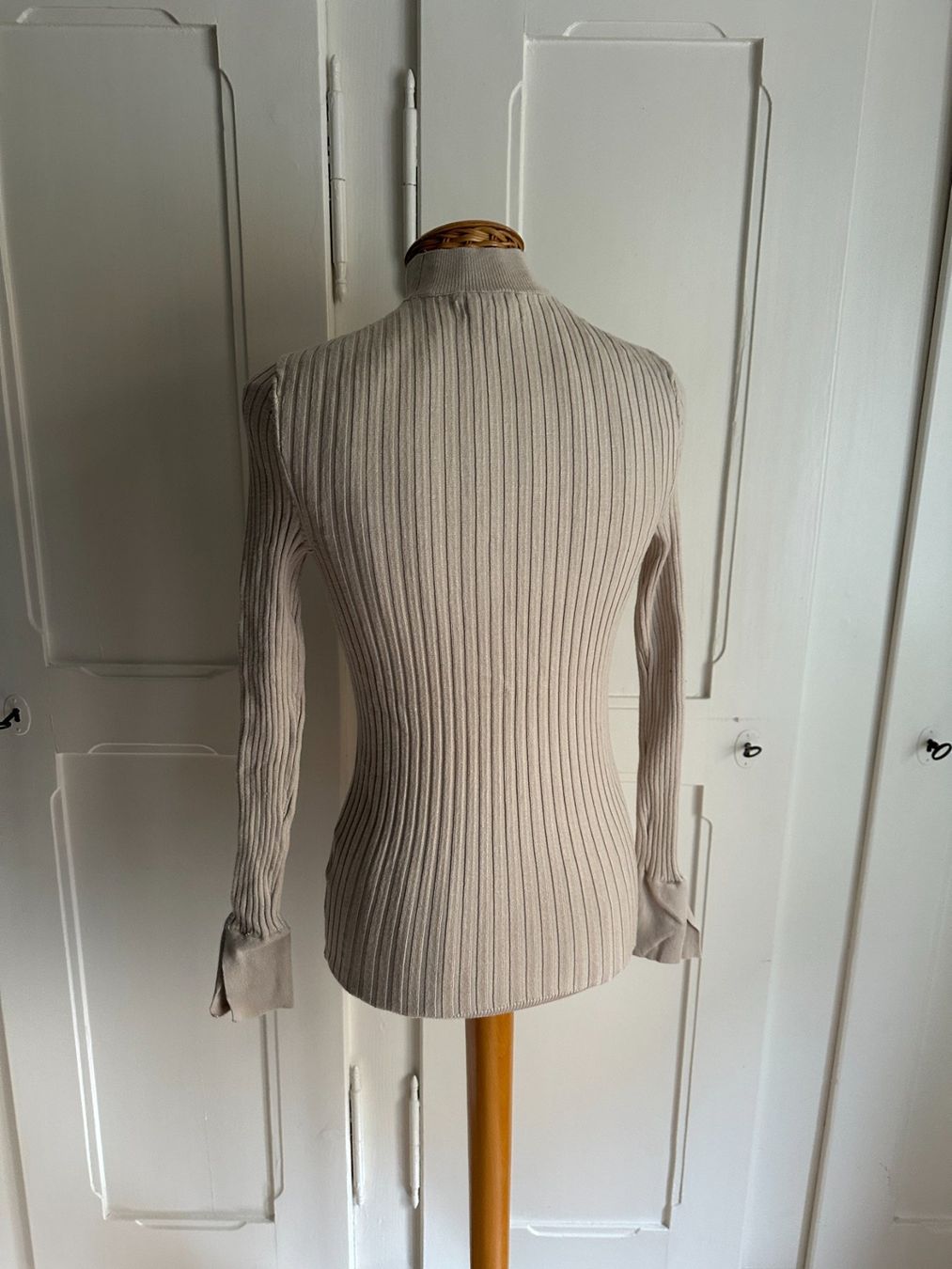Maglioni & Felpe: AMISU - Feinstrick Pullover beige S – Usato da Zürich venduto da Diazaio 2