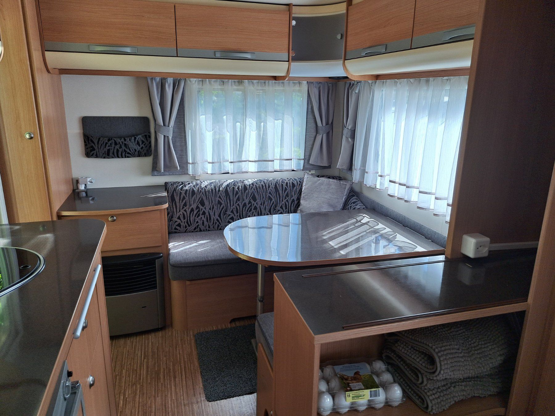 Adria Veicoli da campeggio: Wohnwagen Adria Adora 462PS – Usato da Freienstein venduto da prixma 6