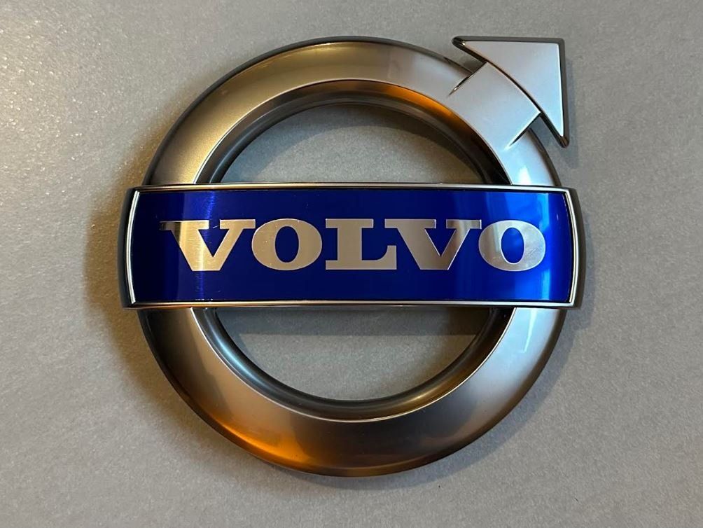 Volvo Alle Autoersatzteile: Volvo Logo / Emblem – Gebraucht aus Ried-Brig von V8_Andy