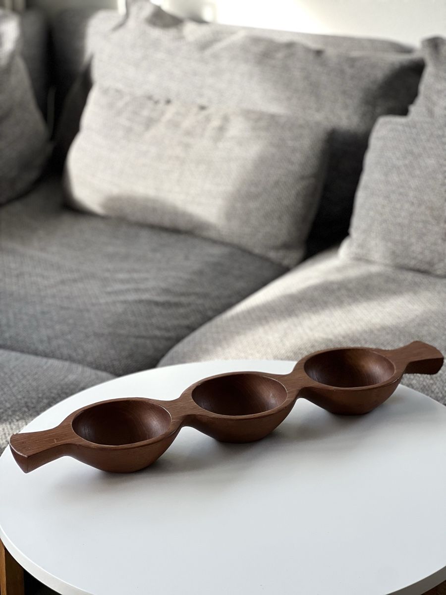 Articoli in legno: Vintage-Serviertablett aus Teakholz  – Usato da Uerikon venduto da Saffagirl 2