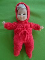 Puppenkleid 3teilig. Schlüttli, Hose, Kappe rot.  25cm Puppe