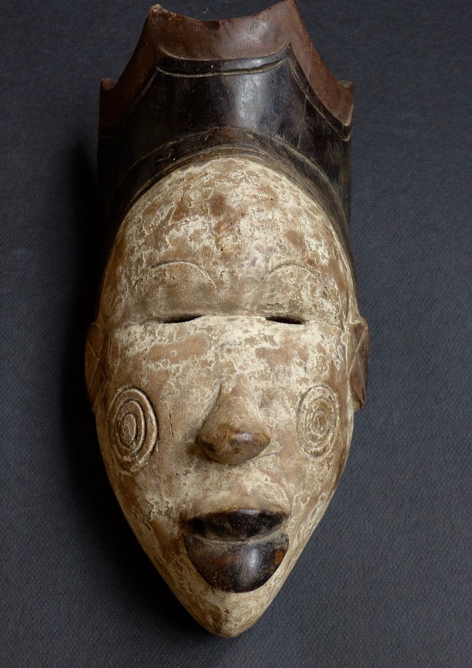 Internationale Kunst: Afrikamaske, Fang - Gabun – Gebraucht aus Chur von Bombai01