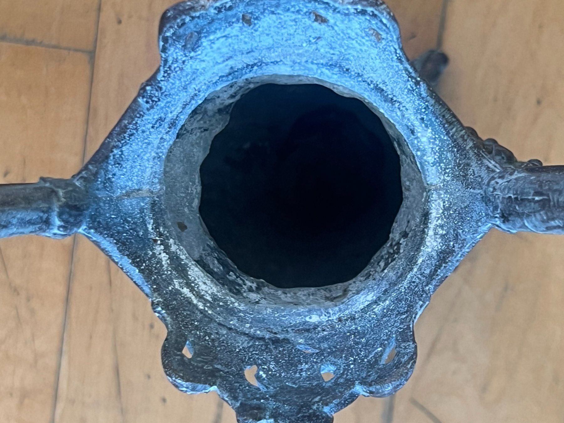 Vase & Récipients: 2 Messing-Vasen mit Patina – D'occasion à Boppelsen par vanrijn 8