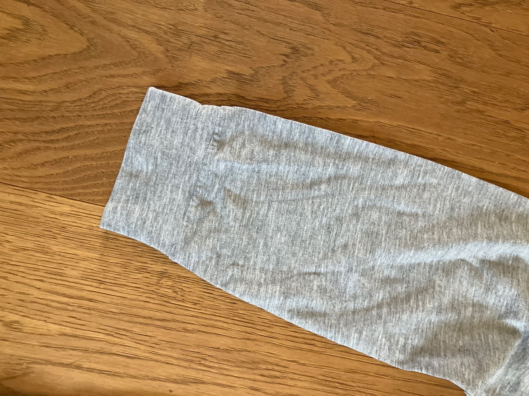 T-Shirts: Langarmshirt grau Grösse M gebraucht – Gebraucht aus Unterägeri von Bettsofa123 2