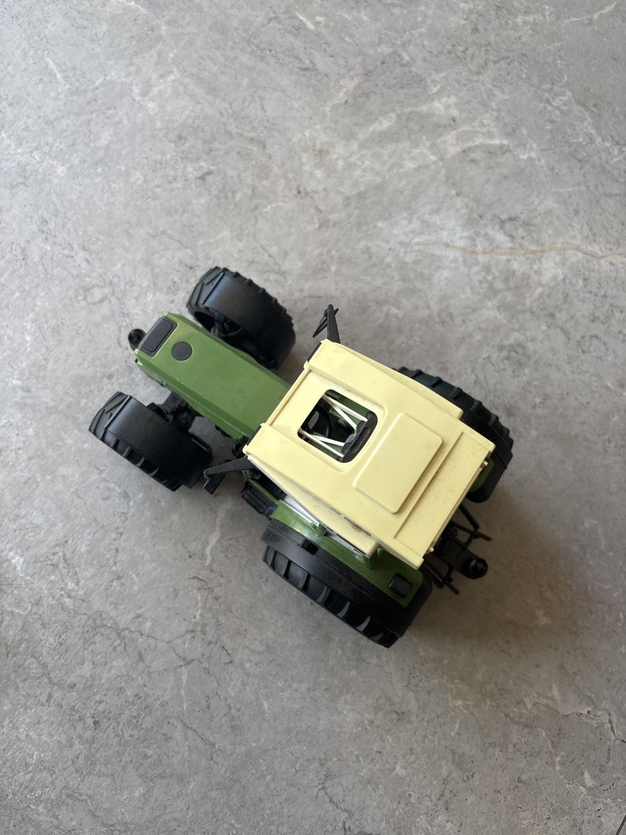 Giocattoli: Fendt 930 Vario Siku Traktor Modell – Usato da Leuzigen venduto da Neoleu 2