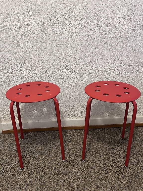 Hocker: 2 Hocker – Gebraucht aus Weinfelden von 8570ET