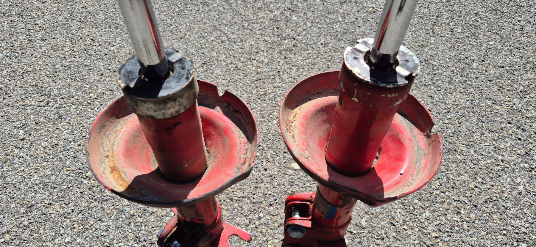 Sachs Tutti pezzi di ricambio auto: Golf 1 Sachsfahrwerk – Usato da Riggisberg venduto da Mahali04 4