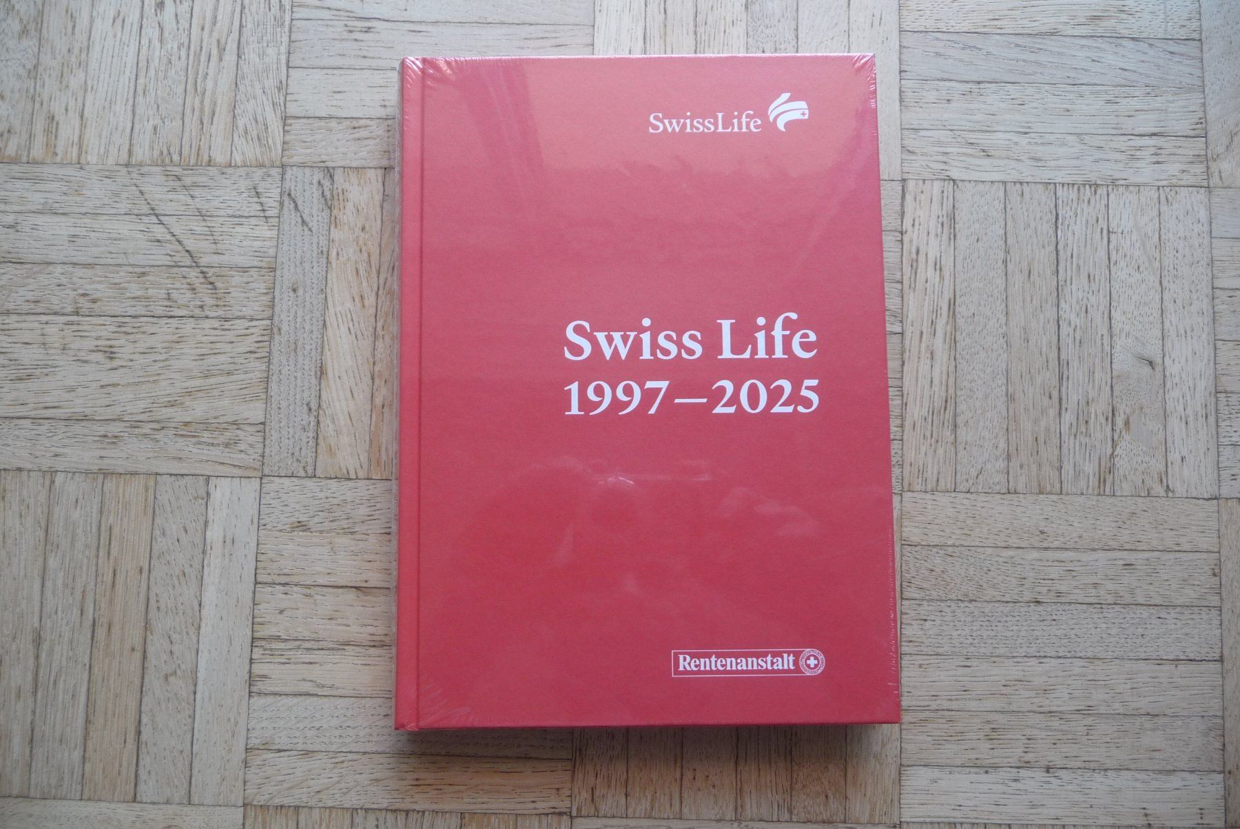 Libri: Swiss Life 1997 - 2025 – Nuovo e nell'imballaggio originale da Zürich venduto da Edje