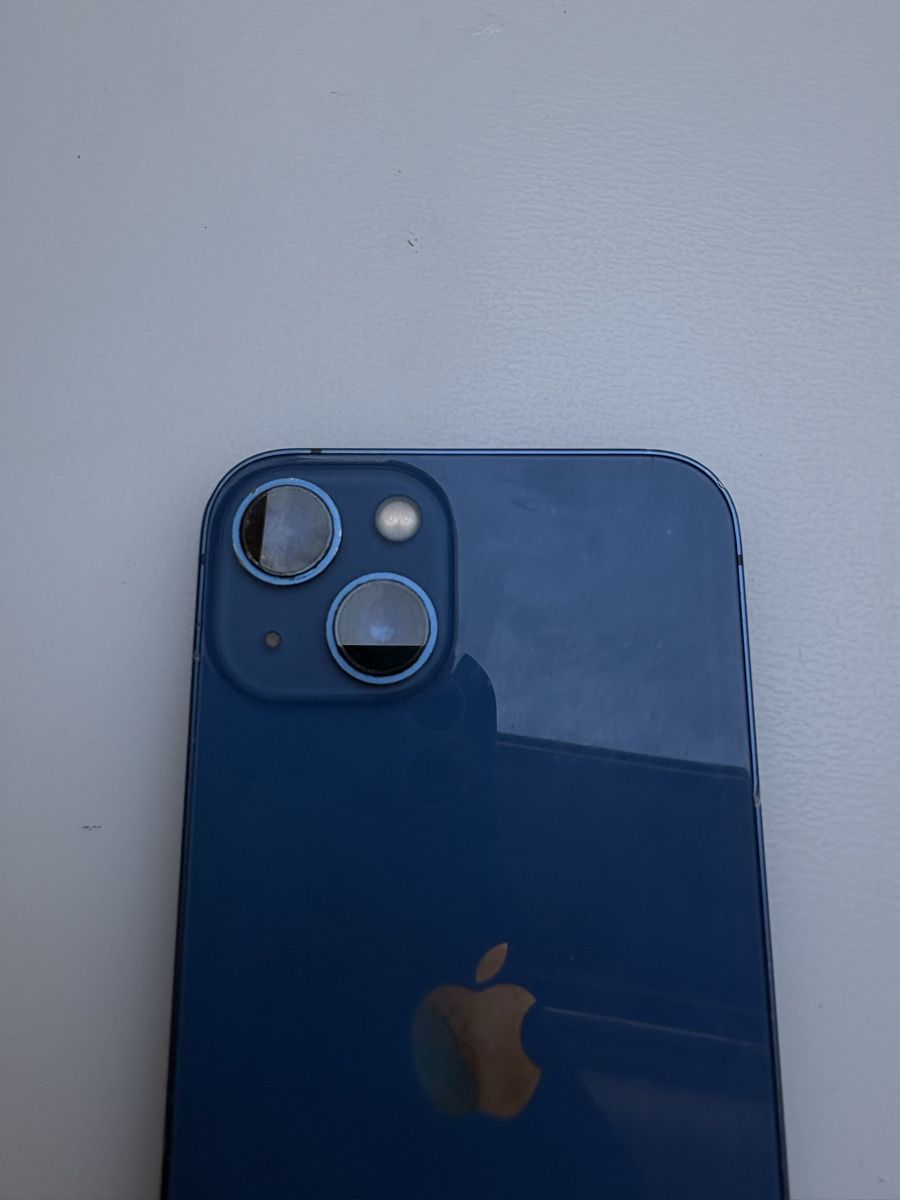 Telefone: iPhone 13 Apple bleu foncé  – Gebraucht aus Le Grand-Saconnex von c7w_ngx7 1