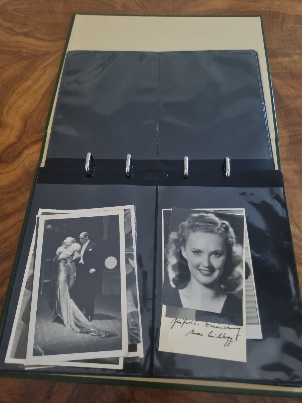 Autografi: Album mit zahlreichen Autogrammen – Usato da Büren an der Aare venduto da benediktf 7