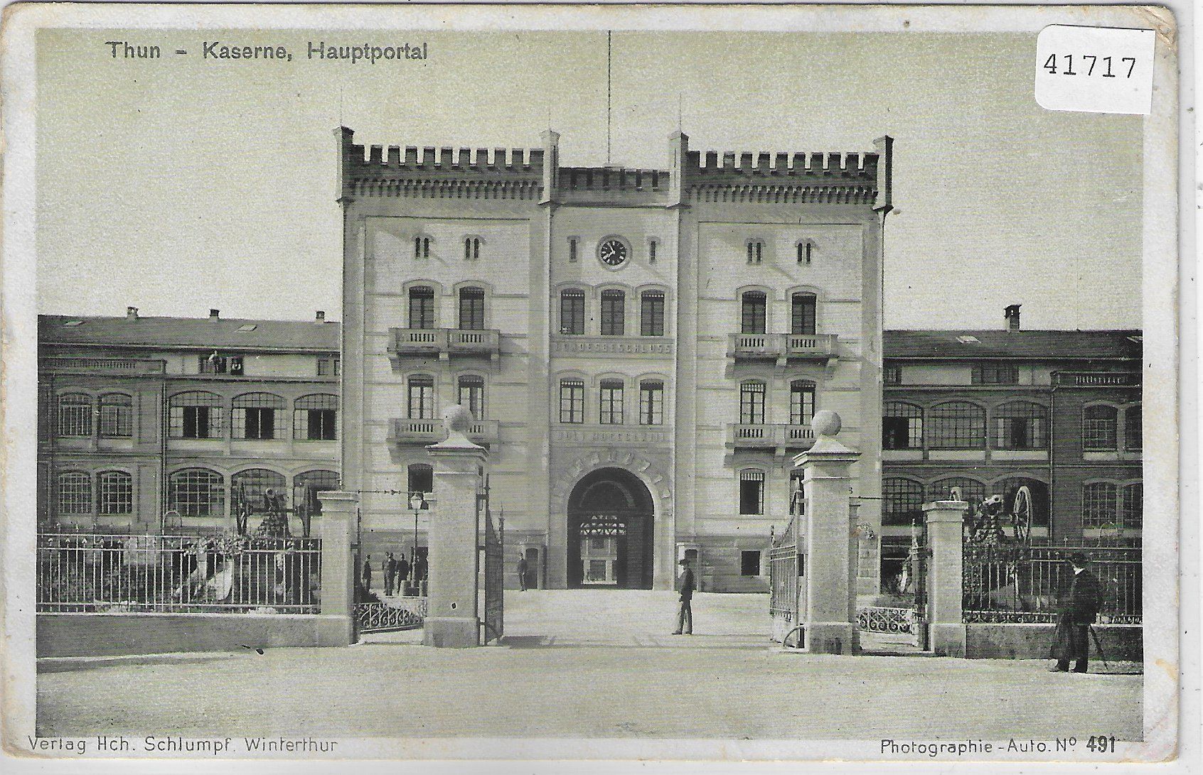 Cartoline postali: Thun - Kaserne , Hauptportal – Usato da Ettingen venduto da Kartenplanet