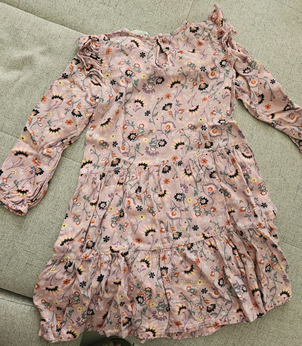 H&M Vestiti & Gonne: Mädchenkleid langarm H&M Gr. 122 – Usato da Bellach venduto da Chiini 1