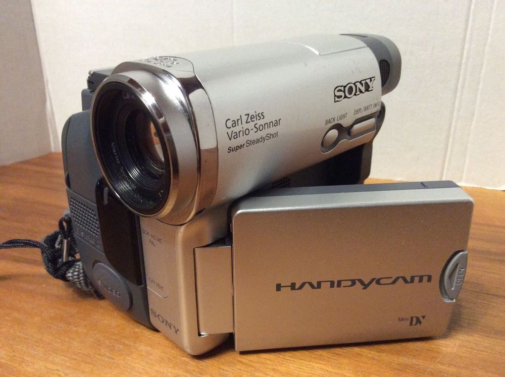 Sony MiniDV Camcorder (Gebraucht) in Wollmatingen für CHF 160 – mit ...