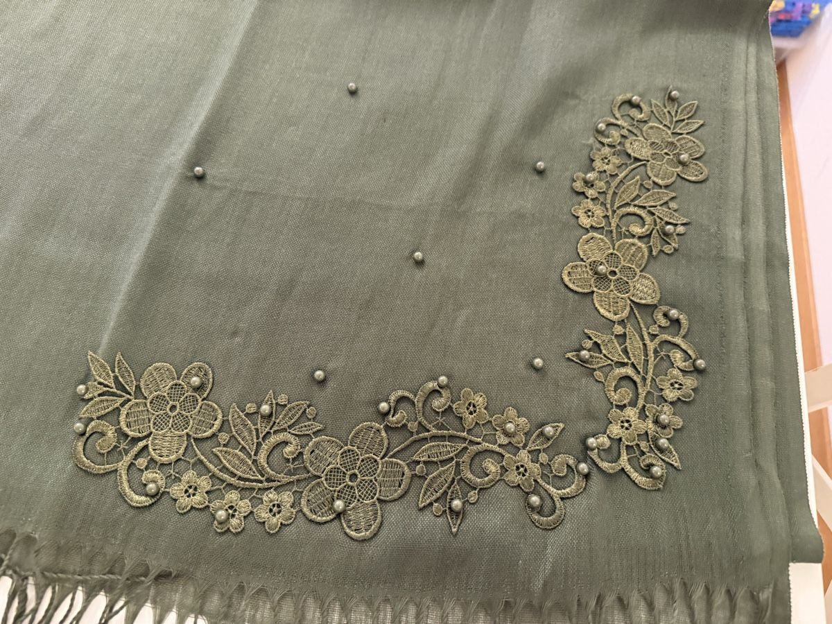 Foulards & écharpes: 3 schals  – D'occasion à Luterbach par uhrmacherin89 1