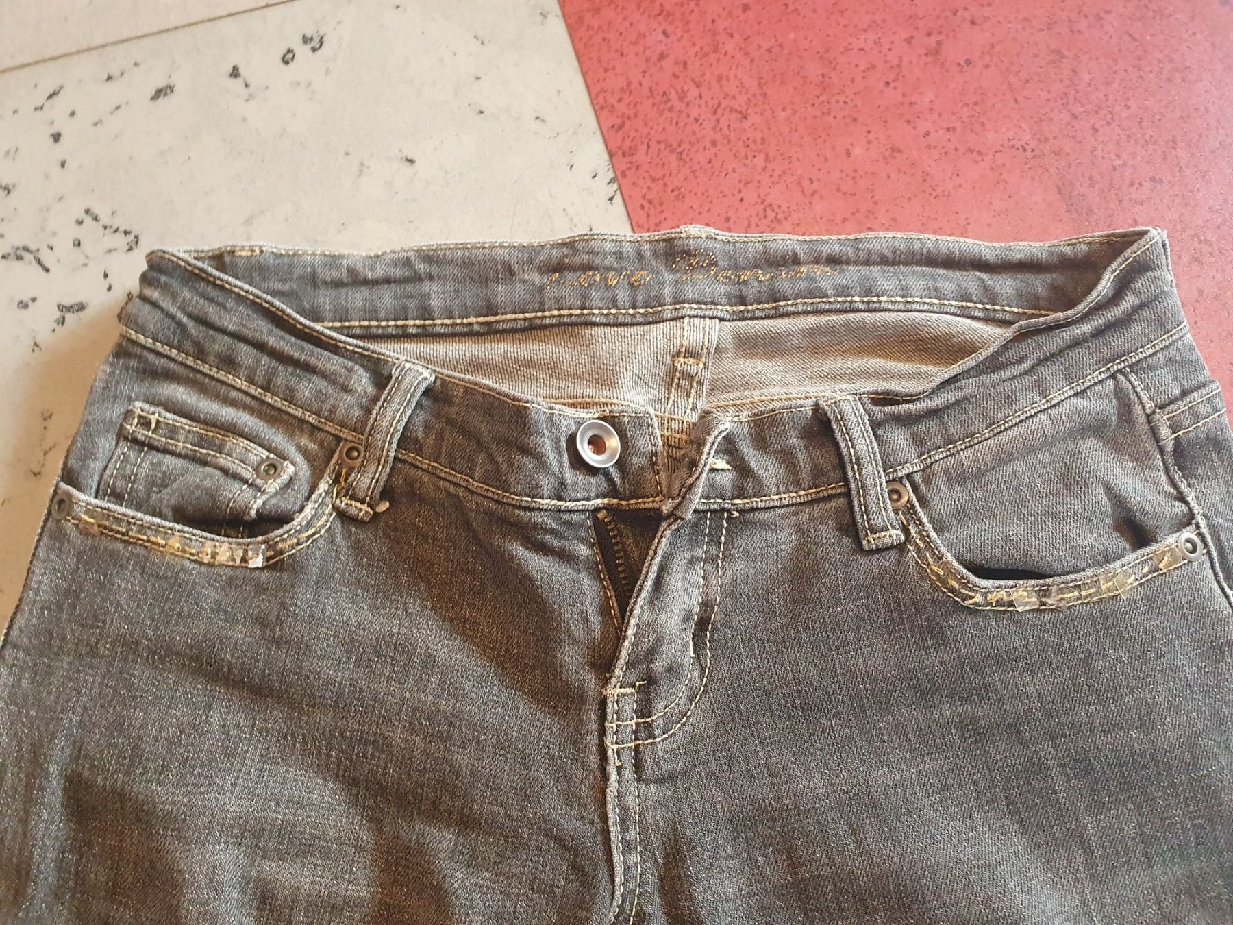 Pantaloni: Hose – Usato da Moosseedorf venduto da Sonnenschein.. 2
