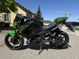 Kawasaki Z400