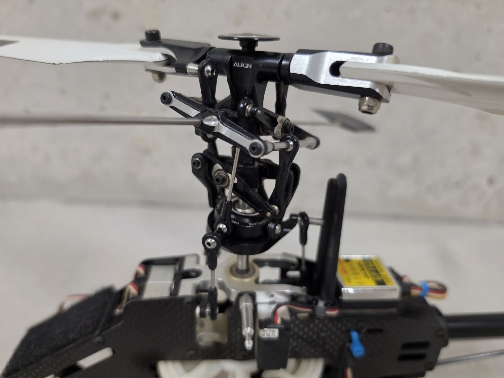 Modellismo RC: T-Rex 450 Pro – Usato da Rupperswil venduto da CrocoBlade 3