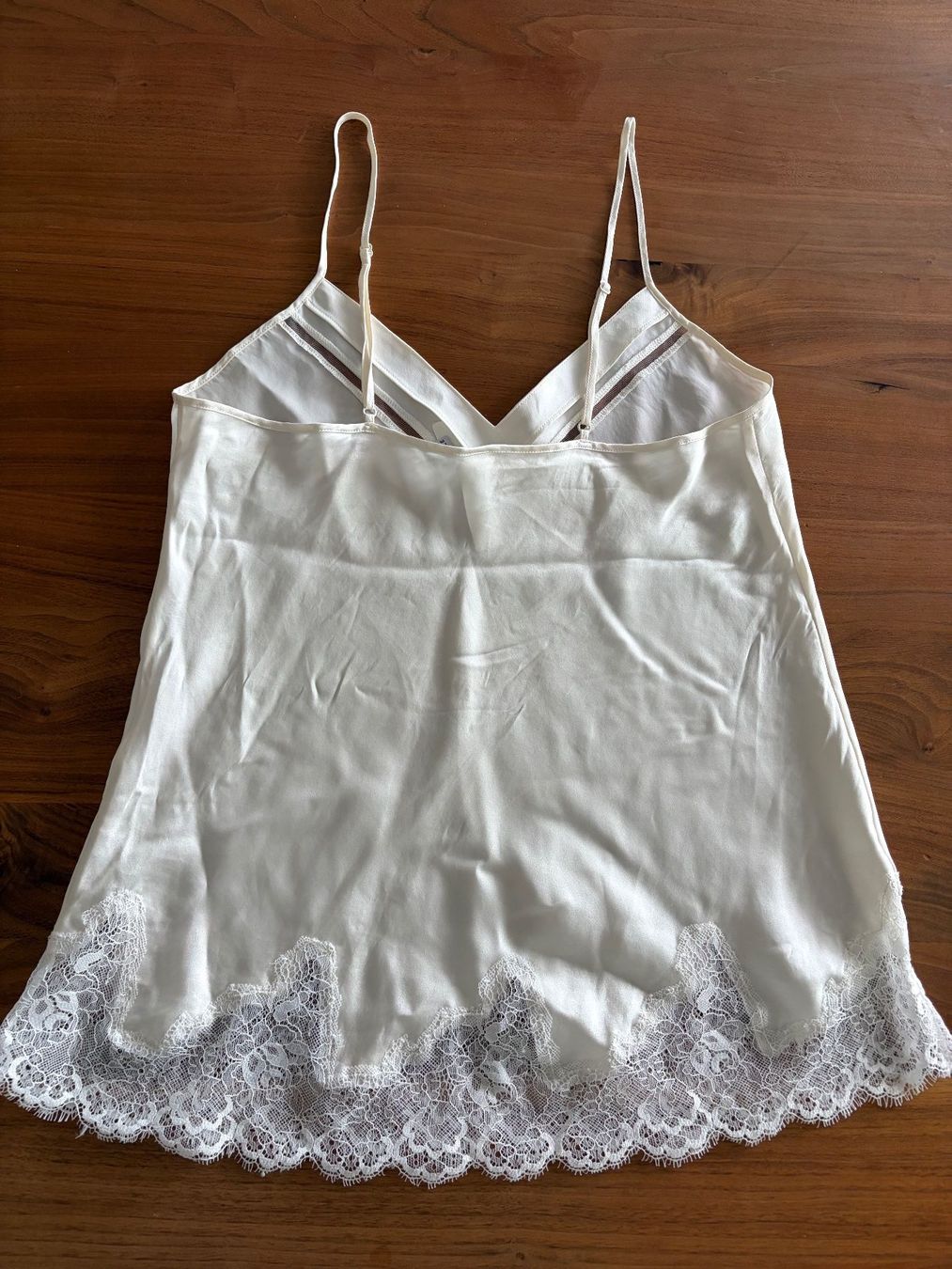 Top: Seiden Camisole mit Spitzendetails, Grösse M, neuwertig – Nuovo (secondo la descrizione) da Wilen b. Wollerau venduto da rosmarin13 1