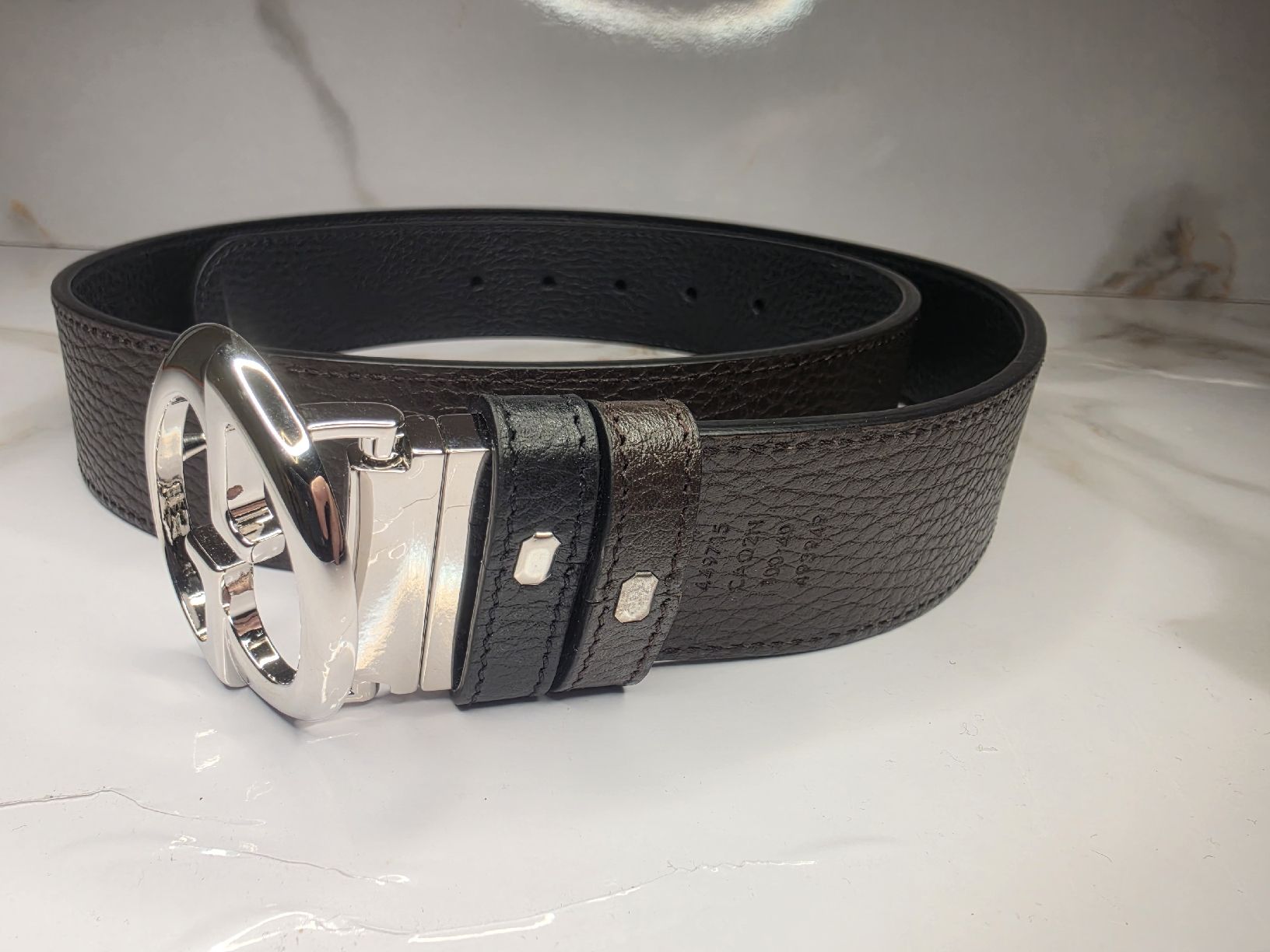 Gucci Cinture: Wunderschöner Guccigürtel in Farbe Braun & Schwarz – Nuovo e nell'imballaggio originale da Safnern venduto da ROEDGM 1